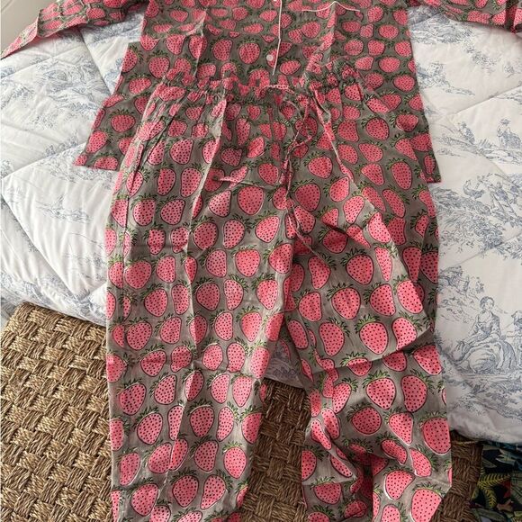Sur La Vague Strawberry Pajama Pant Set NWT XS/S - Picture 4 of 6